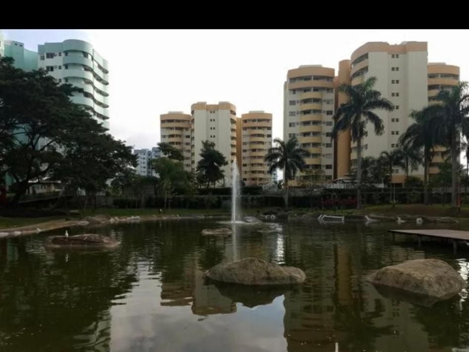 Mountain, Lake And Pool View Apartment Rio de Janeiro Værelse billede