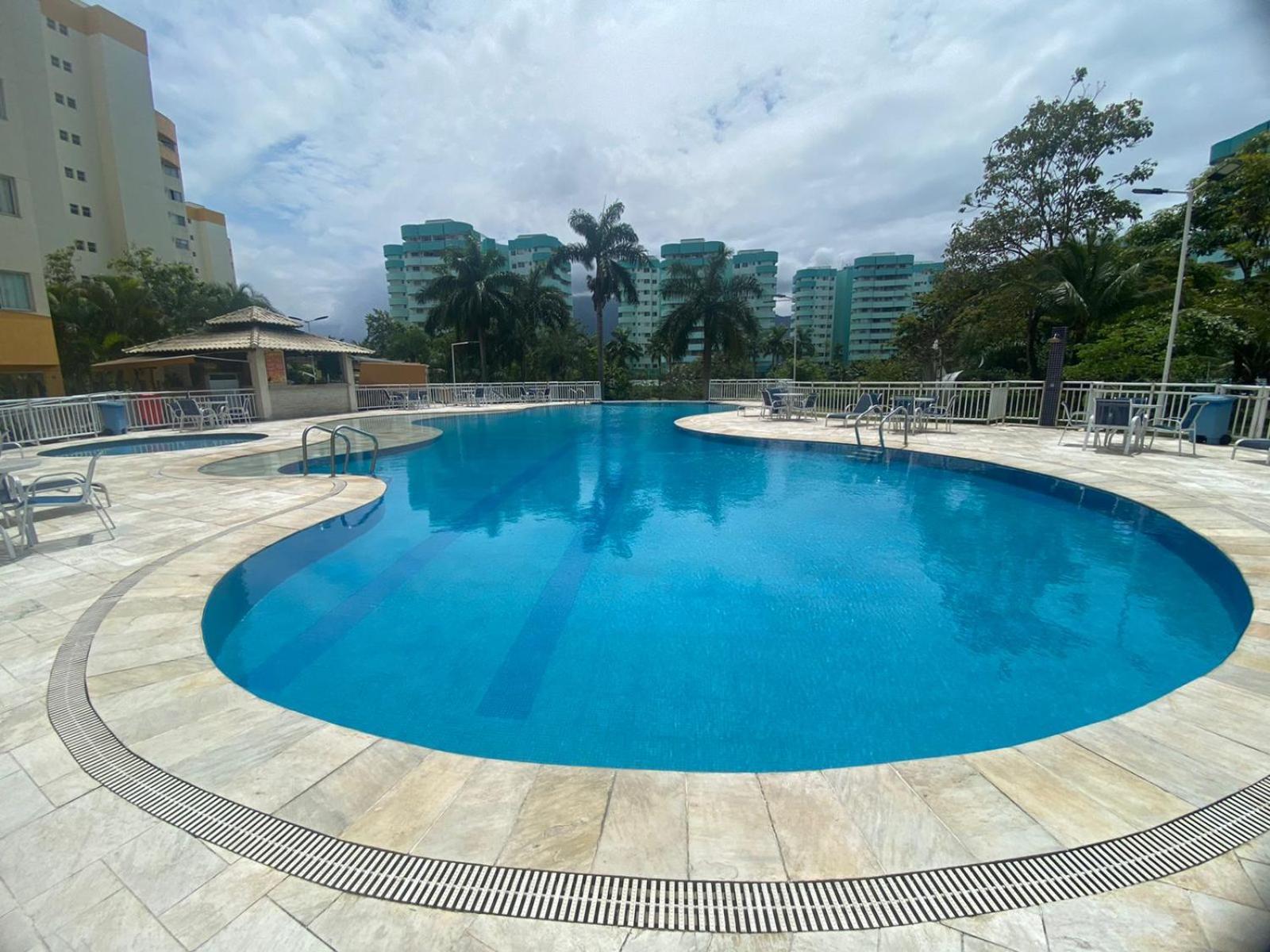 Mountain, Lake And Pool View Apartment Rio de Janeiro Værelse billede